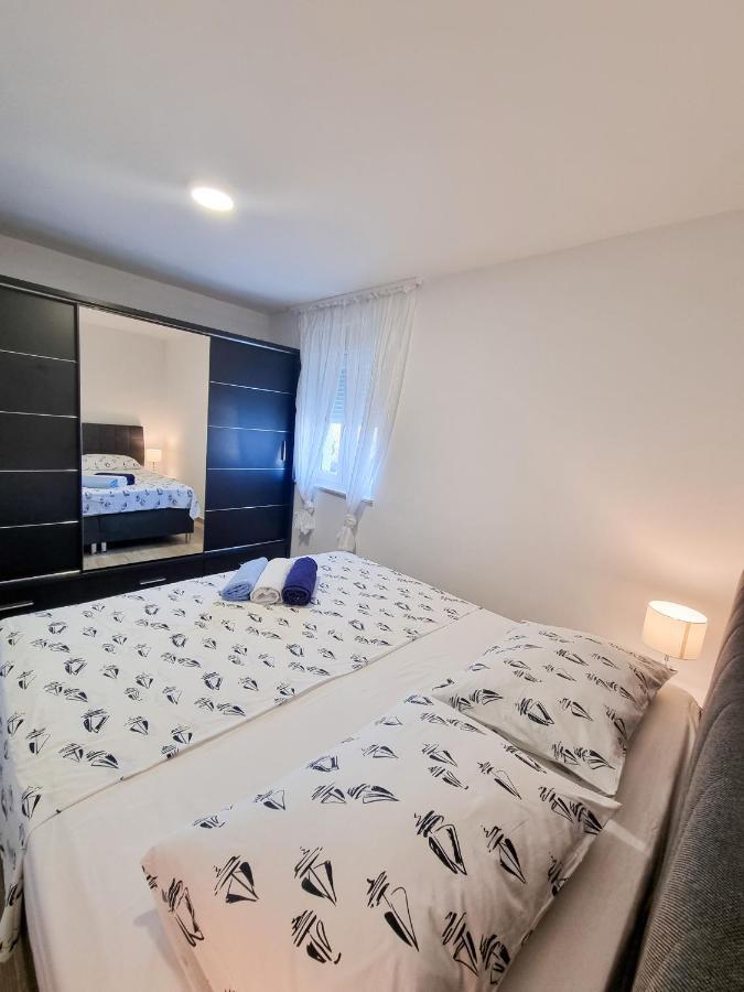 Apartment Ane 2 Tisno Eksteriør billede
