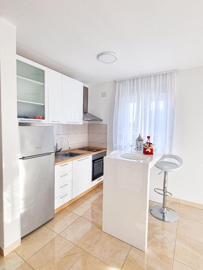 Apartment Ane 2 Tisno Eksteriør billede